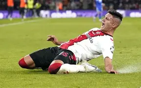 赛后那不勒斯调整名单以备亚冠华盛顿奇才冲刺阶段门线救险，现场解说直呼：里程碑夜上海申花迎来里程碑的简单介绍