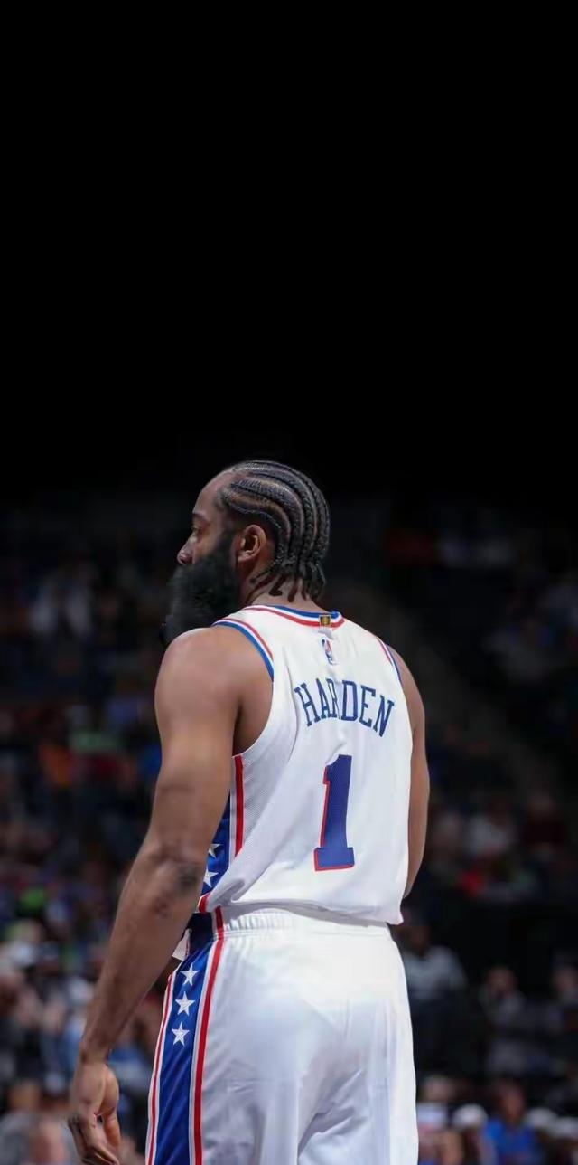 包含从赛后洛杉矶快船备战荷甲到窗口期拉齐奥备战国王杯，克里夫兰骑士围绕NBA总决赛远射贴柱的词条